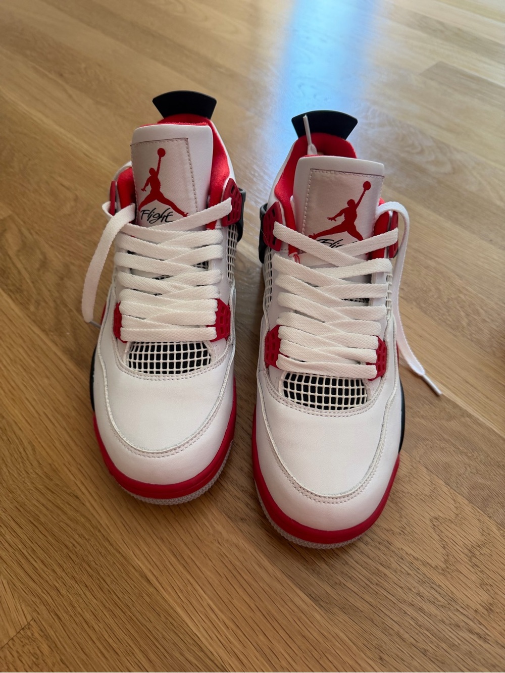 NIB Air Jordan 4 Retro Fire Red 2020 - Picture 2 of 8